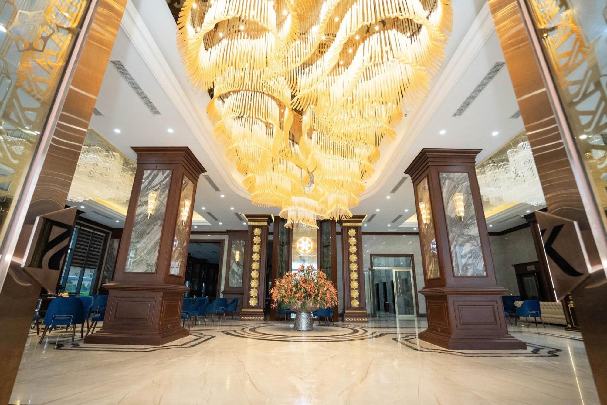 Cua Dong Luxury Hotel Vinh Ngoại thất bức ảnh